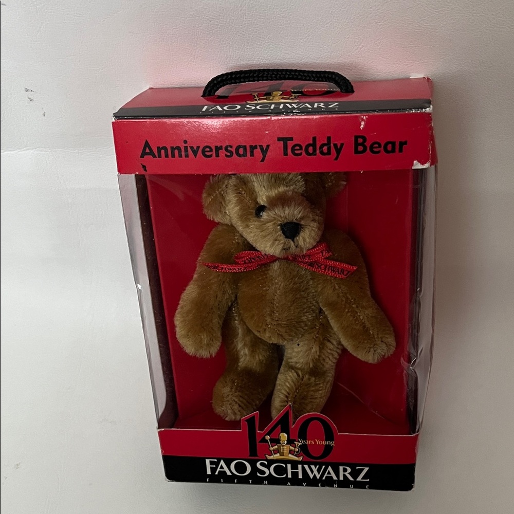 FAO Schwarz 140th FAO Schwarz Anniversary Teddy Bear New in Box.